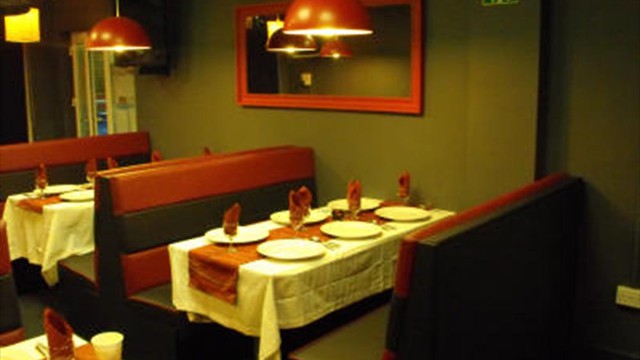 The Hot Wok - Straight Booths